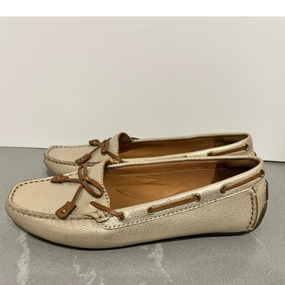 CLARKS ARTISAN Women’s Sz 6.5 Gold Metallic Leather Driving Loafers - Picture 4 of 10